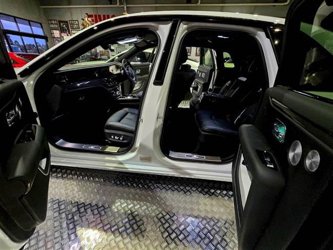 2022 ROLLS-ROYCE GHOST BLACK BADGE SEDAN - $659,888.00 - Photo 28