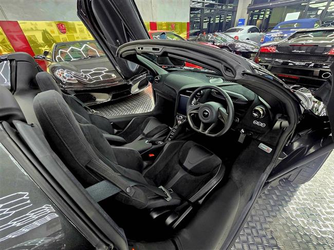 2024 MCLAREN 720S Convertible - $599,888.00 - Photo 11