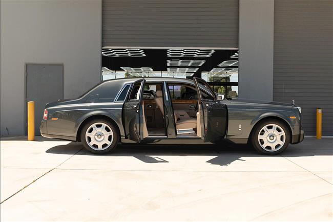 2005 ROLLS-ROYCE PHANTOM SEDAN - $269,888.00 - Photo 40